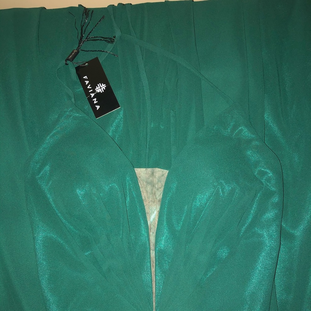 Faviana Formal Prom Dress Size 8 - Picture 6 of 8